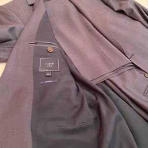 J Crew Thompson suit—42 Regular Great for summer! Flawless condition.